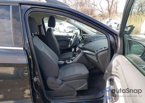 2013 Ford Escape Se z USA, uszkodzony, nr VIN 1FMCU0GXXDUA32839